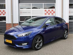 Ford Focus - 1.5 150PK ST-Line 4-cilinder/2e Eig./Xenon/PDC/Cruise/Climate/Voorruitverw./18inch/Navi/Ca