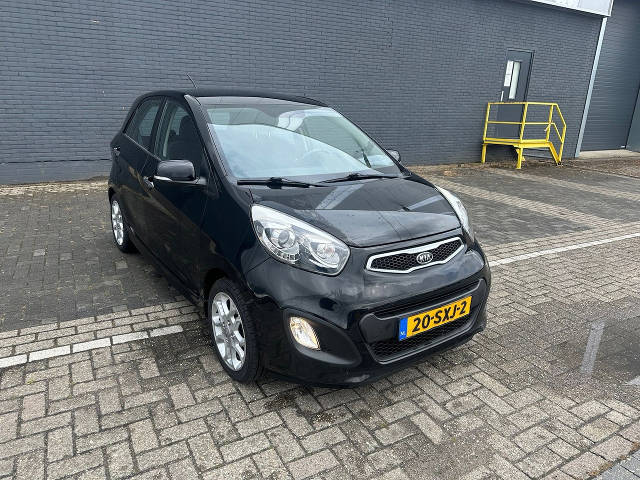 Kia Picanto - 1.2 CVVT Comfort Pack 1.2 CVVT Comfort Pack - AutoWereld.nl