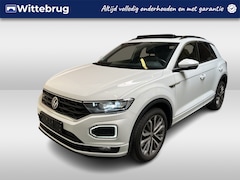 Volkswagen T-Roc - 1.5 TSI R-Line / AUTOMAAT/ TREKHAAK/ PANO/ ADAPT. CRUISE/ APP-CONNECT/ PARK. SENSOREN + CA