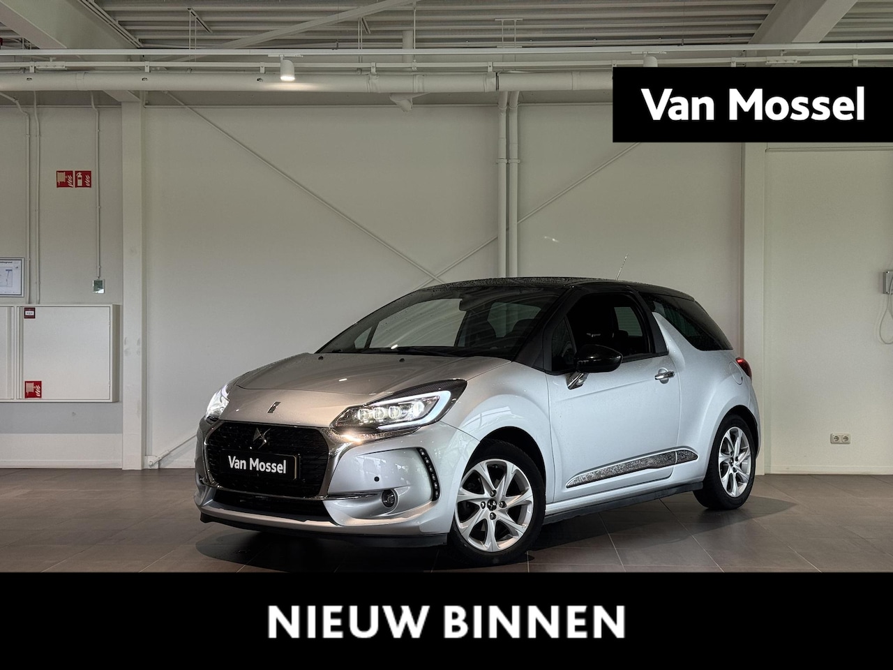 DS 3 - 110PK Connected Chic - AUTOMAAT - KEURIG ONDERHOUDEN AUTO! - CAMERA ACHTER - AutoWereld.nl