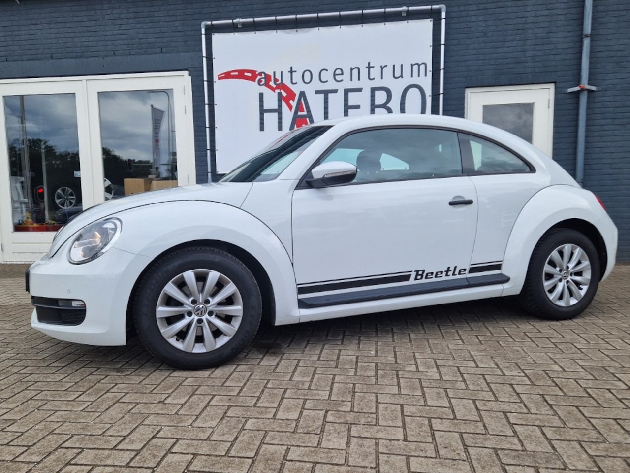 Volkswagen Beetle - 1.2 TSI Design Bluemotion Sport LM 17 Airco Cruise Topstaat! - AutoWereld.nl
