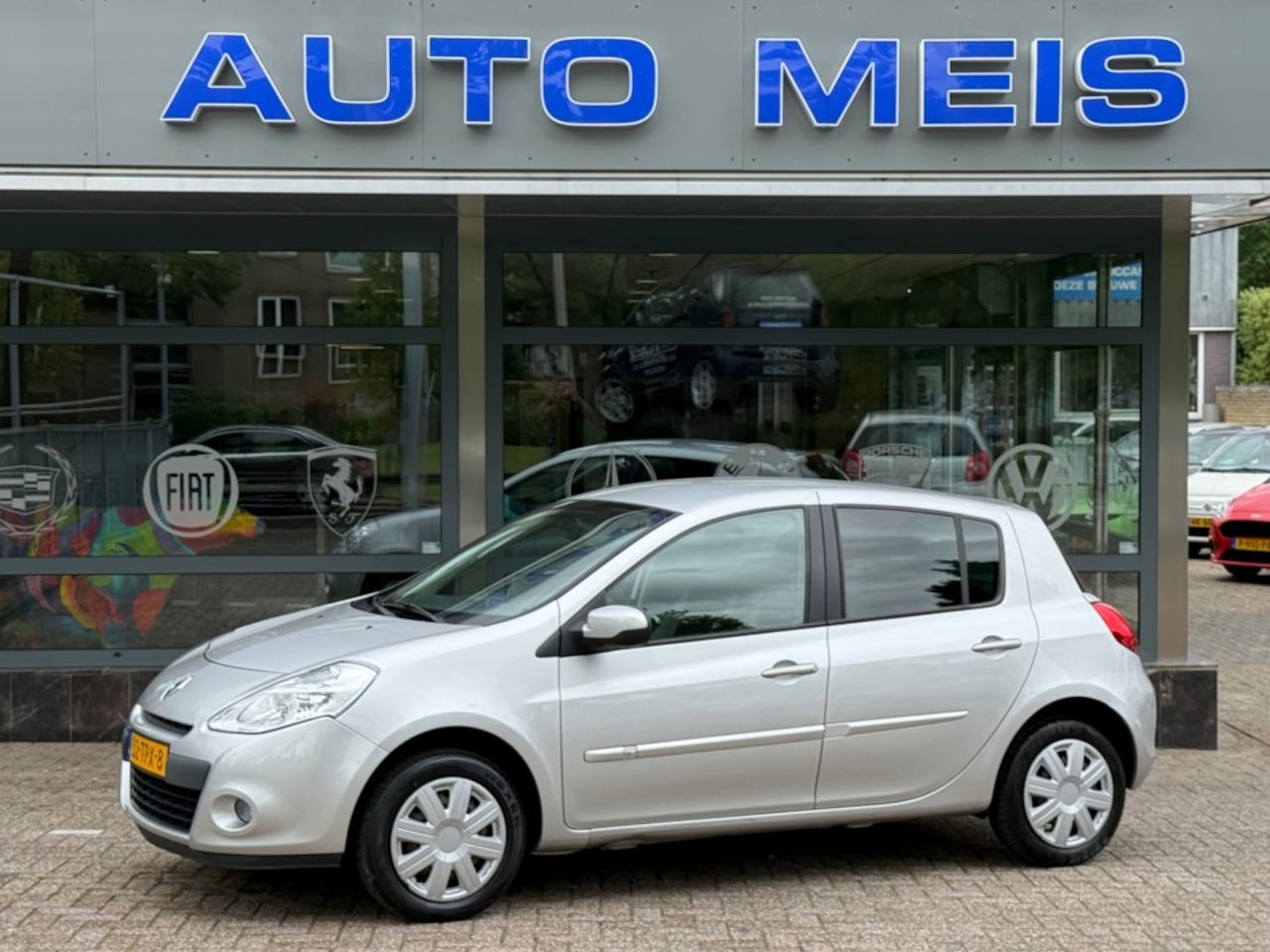 Renault Clio - 1.2 Authentique Airco Cruise - AutoWereld.nl