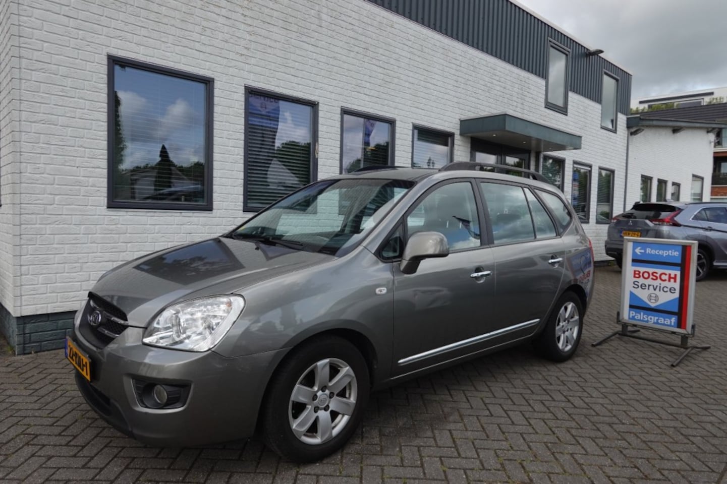 Kia Carens - 1.6 CVVT X-ECUTIVE + Trekhaak - AutoWereld.nl