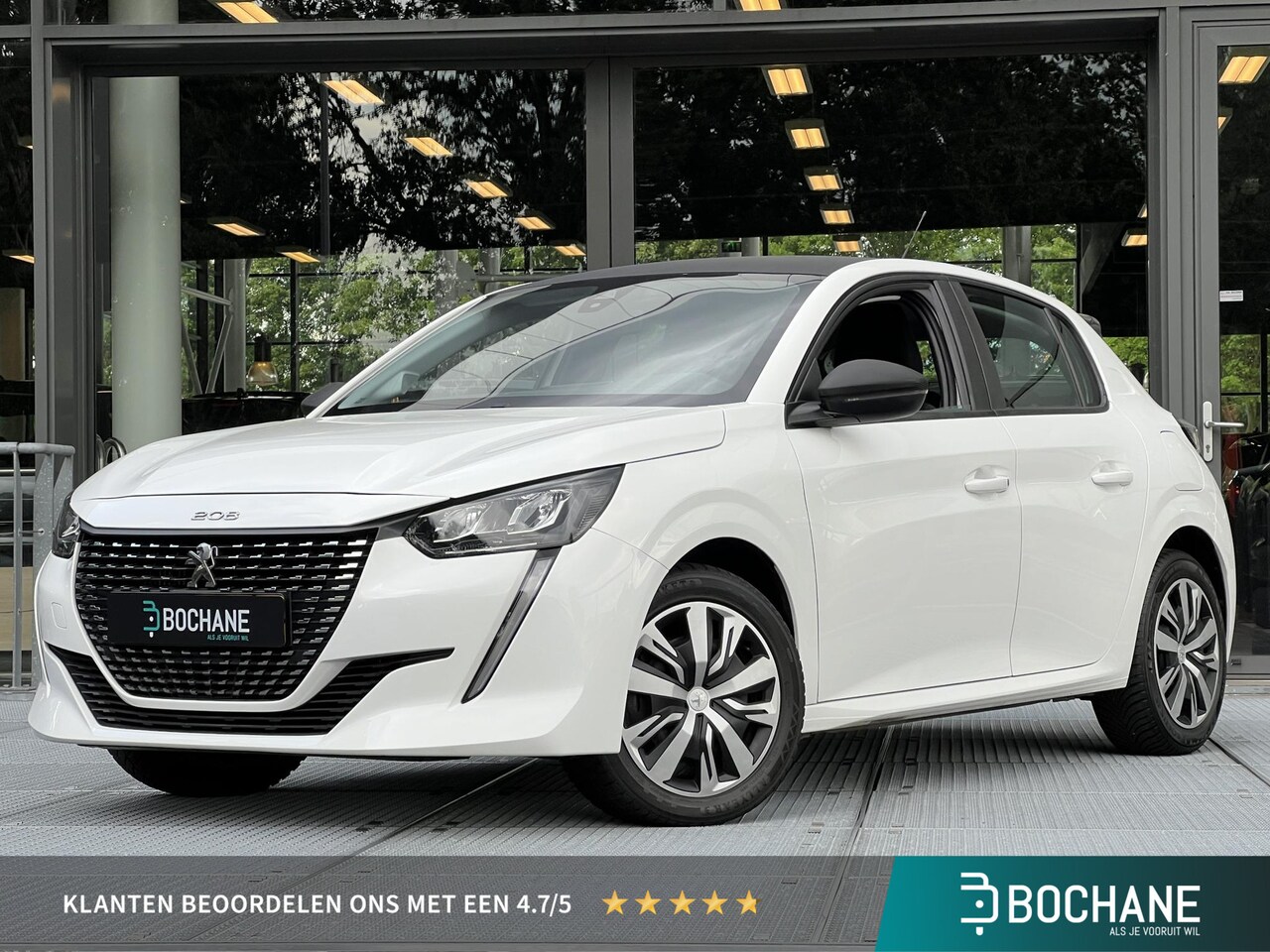 Peugeot 208 - 1.2 PureTech Blue Lease Active Automaat | Trekhaak | Navigatie | Carplay | Parkeersensoren - AutoWereld.nl