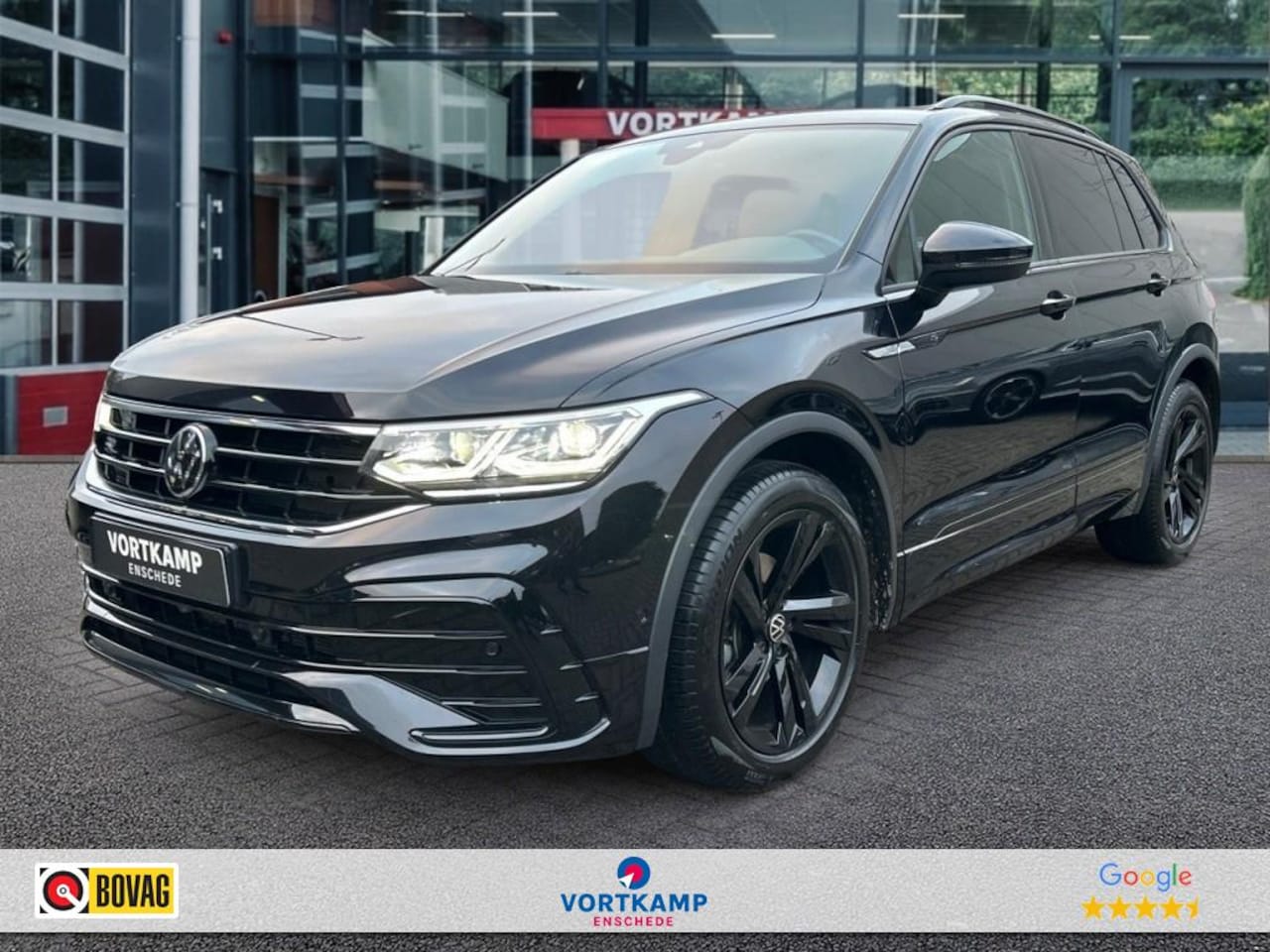 Volkswagen Tiguan - 1.5 TSI DSG R-LINE TREKHAAK/CAMERA/NAVI/CARPLAY/ACC/STOELVERW - AutoWereld.nl
