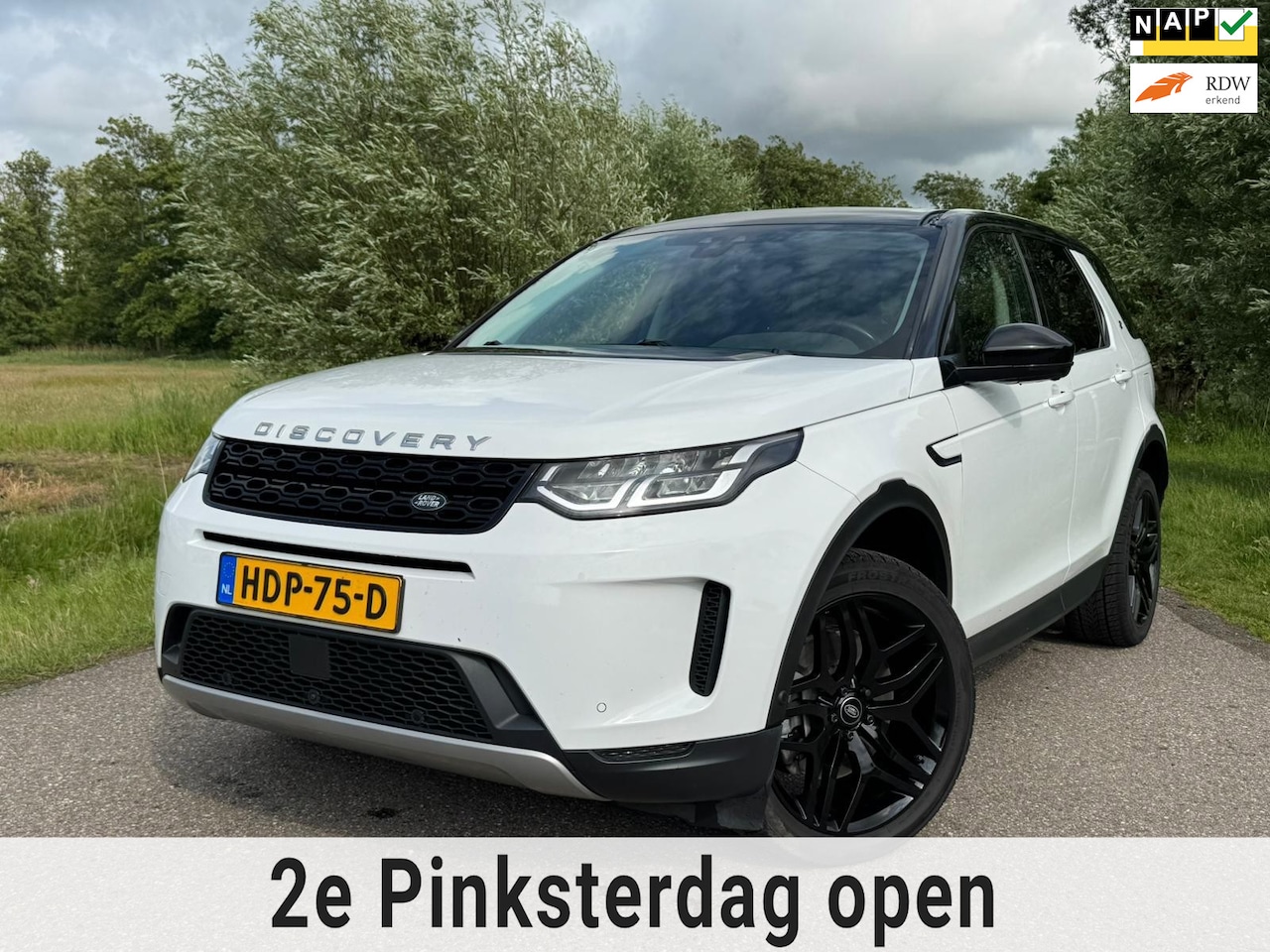 Land Rover Discovery Sport - P300e 1.5 / Elektrische Trekhaak / Leder / 360 Camera / Navigatie / Zwarte LM 20 Inch / Al - AutoWereld.nl