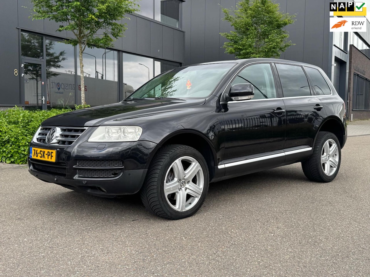 Volkswagen Touareg - 3.2 V6 LEER/SENSOREN/TREKHAAK - AutoWereld.nl