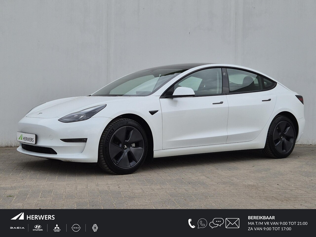 Tesla Model 3 - Long Range RWD Long Range AWD 75 kWh Automaat / Panoramadak / Apple Carplay Android Auto / Stuur- en Stoe - AutoWereld.nl