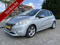 Peugeot 208 - 1.6 VTi Allure panoramadak airco navigatie