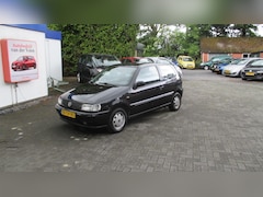 Volkswagen Polo - 1.6