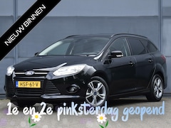 Ford Focus - 1.0 Titanium |NAVI|STOELVERWARMING|PARKEERHULP|TREKHAAK