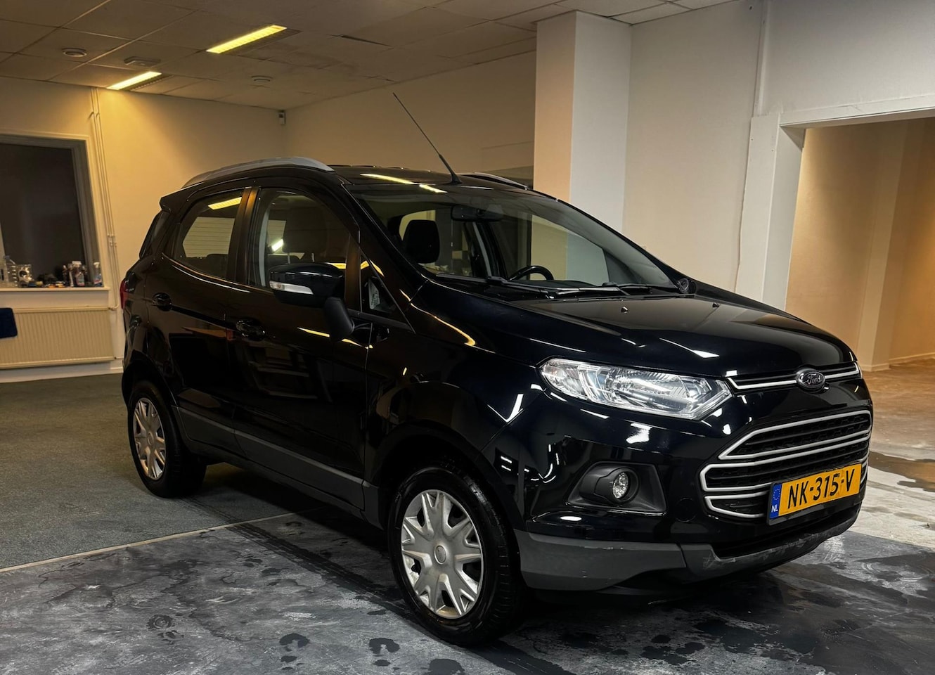 Ford EcoSport - 1.0 EcoBoost Trend | NAP | AIRCO | APK - AutoWereld.nl