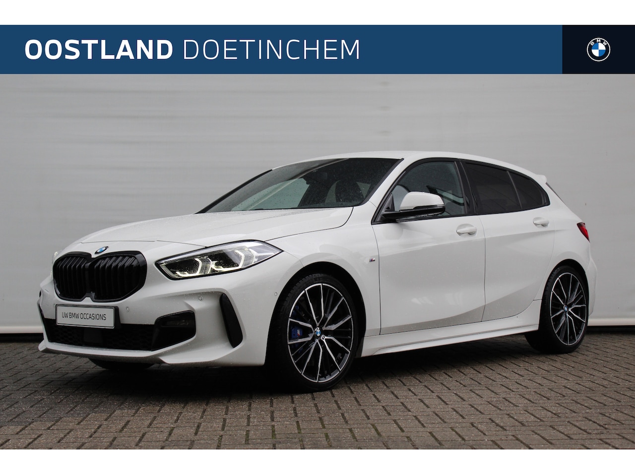 BMW 1-serie - 118i M Sport Automaat / BMW M 50 Jahre uitvoering / Sportstoelen / LED / M Sportonderstel - AutoWereld.nl