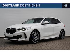 BMW 1-serie - 118i M Sport Automaat / M 50 Jahre uitvoering / Sportstoelen / LED / M Sportonderstel / Li