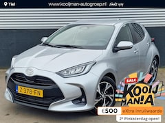 Toyota Yaris - 1.5 Hybrid 115 First Edition Navigatie, Smart Key, Achteruitrijcamera, Privacy glass, LMV,