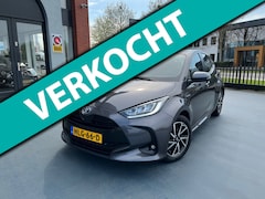 Toyota Yaris - 1.5 Hybrid Style AUTOMAAT NAVI DIGITAAL DASH