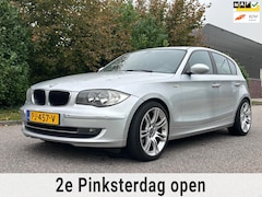 BMW 1-serie - 118i Executive 5DR*Stoelverwarming*Airco*LM velgen*Parkeersensoren*11-07-2025 APK
