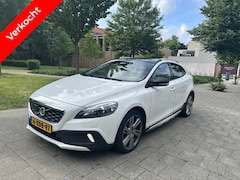 Volvo V40 Cross Country - 2.0 D4 AUT PANO LEDER Summum FULL OPTIE