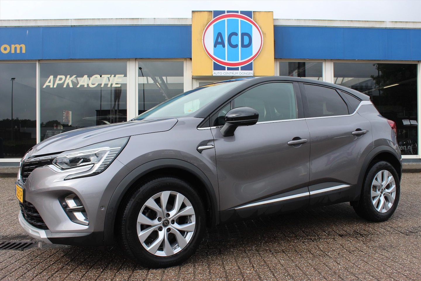 Renault Captur - TCe 101pk Intens | 360 Apk juni 2026 | Carplay | 360° Camera | Instrumentenpaneel met 10'' - AutoWereld.nl