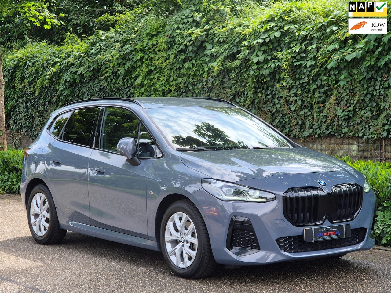 BMW 2-serie Active Tourer - M Sport ACC Line Assist CarPlay Trekhaak Cam H&K Sparkling copper grey Fabriek garantie 20 - AutoWereld.nl