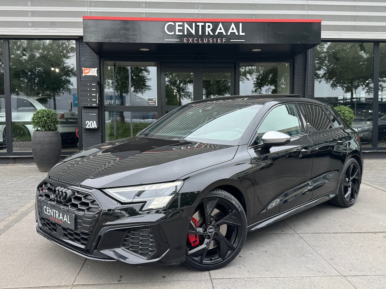 Audi S3 - Sportback 2.0 TFSI Quattro 310PK|Pano|B&O|Camera|RS Sportstoelen|Keyless|Carplay - AutoWereld.nl