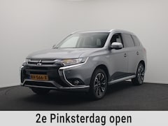 Mitsubishi Outlander - 2.0 PHEV Executive Edition Trekhaak Navigatie Origineel NL