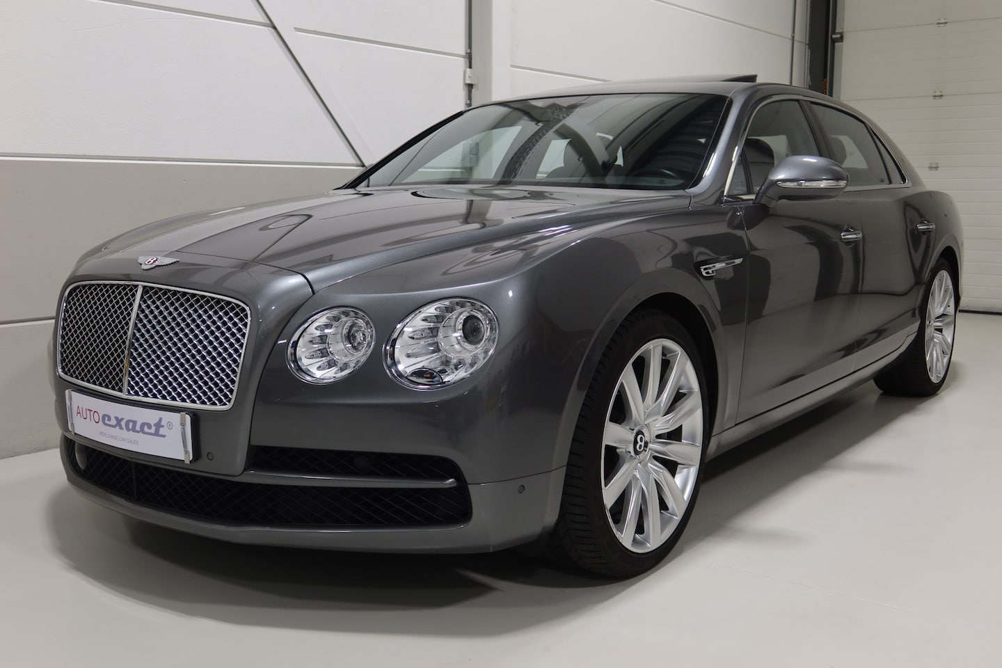 Bentley Flying Spur - 4.0 V8 I Mulliner I Naim I Service new - AutoWereld.nl