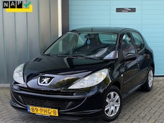 Peugeot 206 - 1.1 XR / APK / NAP / ELEK RAMEN / NETTE AUTO