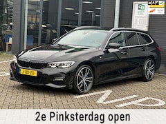 BMW 3-serie Touring - 330i Executive Edition/M-PAKKET/CAMERA/NAVI/LED/NL-AUTO NAP