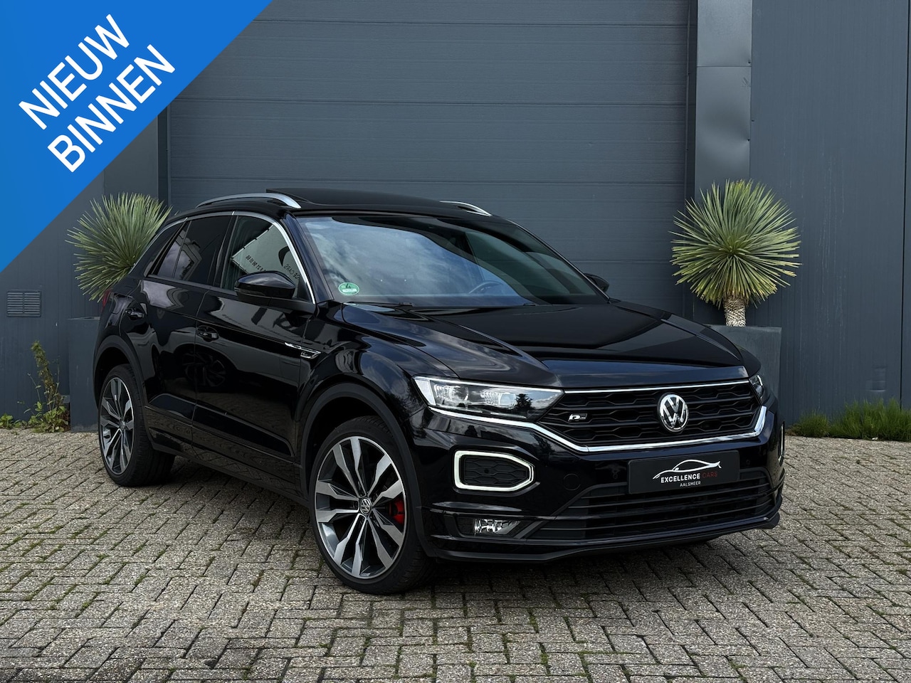 Volkswagen T-Roc - 1.5 TSI R-line Automaat Pano ACC Camera Trekhaak - AutoWereld.nl