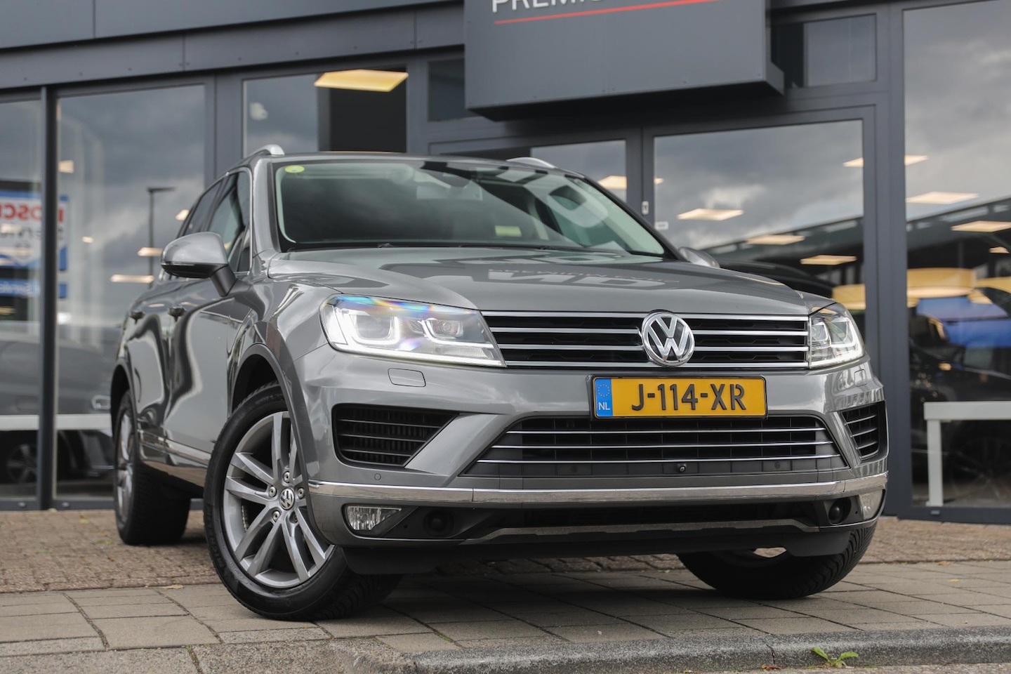 Volkswagen Touareg - 3.0 TDI | Trekhaak | 360 camera | Verwarmbare voorruit + Stuurverwarming - AutoWereld.nl