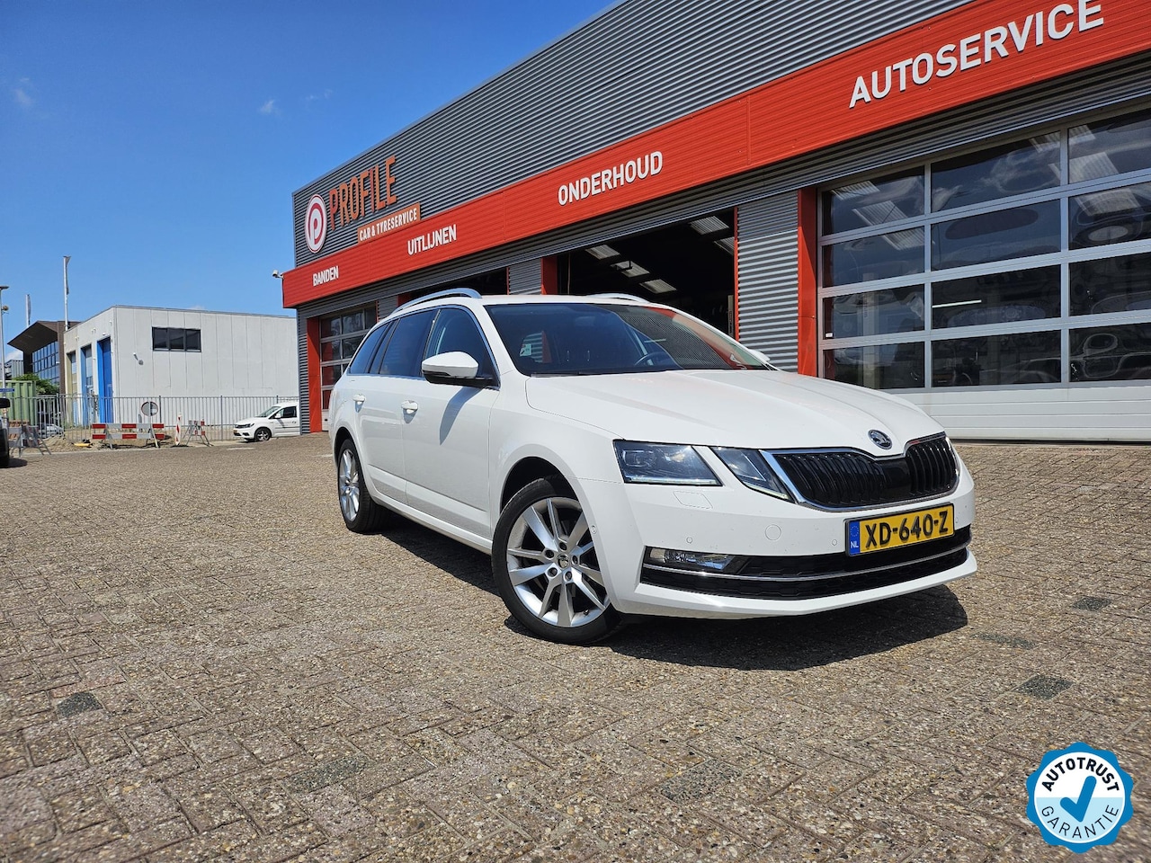 Skoda Octavia Combi - 2.0 TDI Greentech Style Business 2.0 TDI Greentech Style Business - AutoWereld.nl