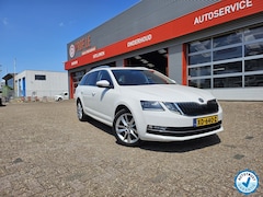 Skoda Octavia Combi - 2.0 TDI Greentech Style Business