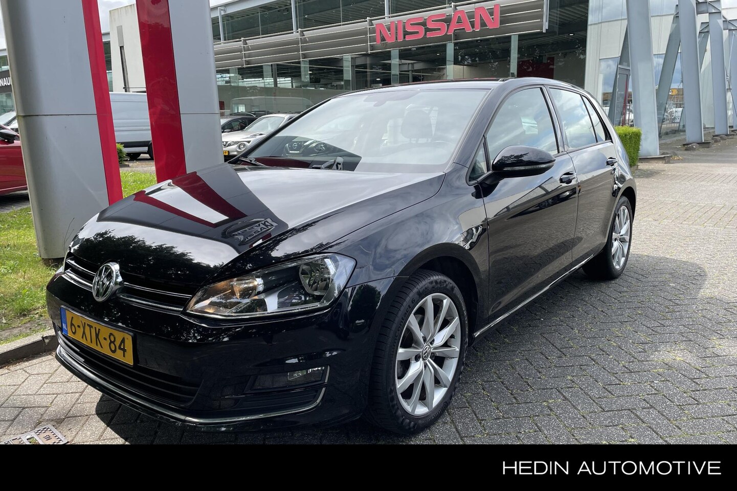 Volkswagen Golf - 1.2 TSI Highline Automaat | Nav | Bluetooth | Lm velgen | Trekhaak - AutoWereld.nl