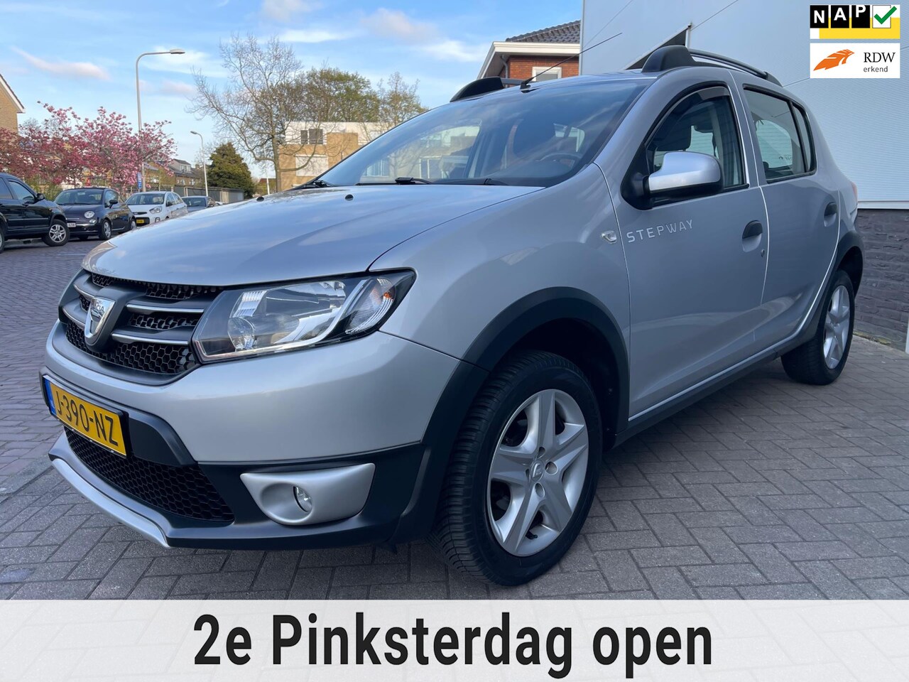 Dacia Sandero Stepway - 0.9 TCe Lauréate/Navi/Cruise-c/Airco/PDC/AUX/Elek-pakket/Goed-onderhouden - AutoWereld.nl