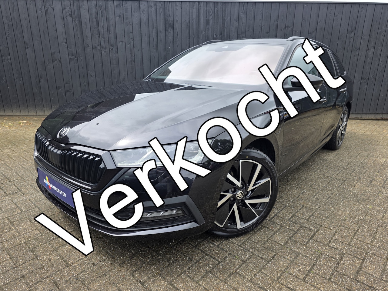 Skoda Octavia Combi - 1.4 TSI PHEV Greentech Sport Business Trekhaak - AutoWereld.nl