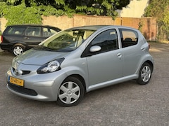 Toyota Aygo - 1.0-12V +