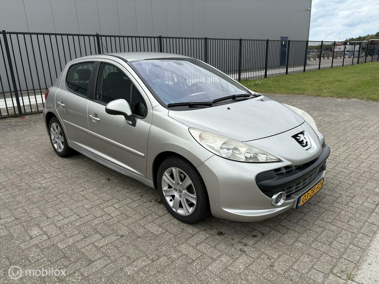 Peugeot 207 - 1.6 VTi XS Pack 1.6 VTi XS Pack - AutoWereld.nl