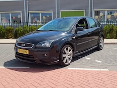 Ford Focus - 1.6-16V Futura