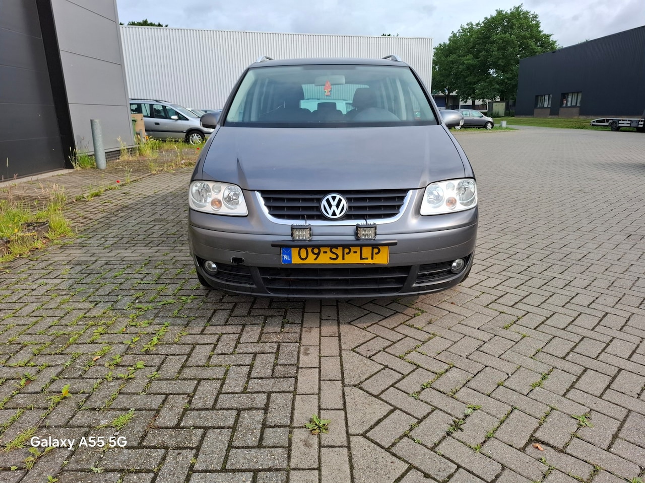 Volkswagen Touran - 2.0-16V FSI Highline 2.0-16V FSI Highline - AutoWereld.nl
