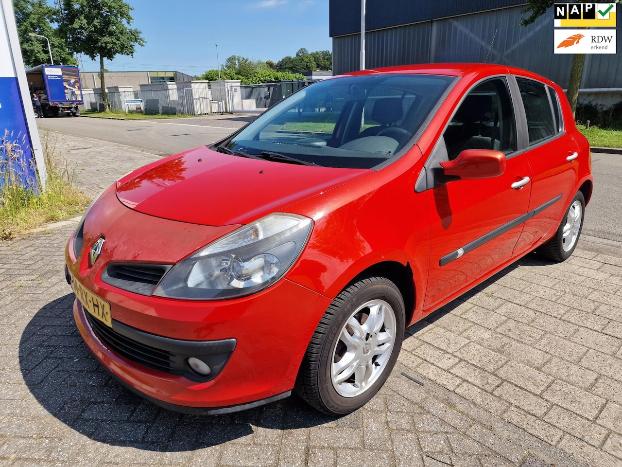 Renault Clio - 1.2-16V Team Spirit 1.2-16V Team Spirit, Apk, Nap, Goed rijdend, Inruil mogelijk. - AutoWereld.nl