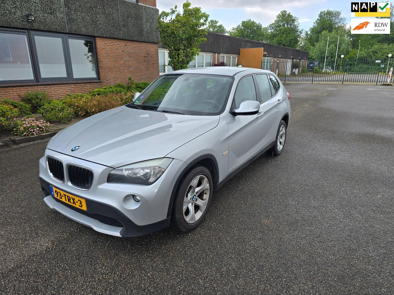 BMW X1 - SDrive20i Business Airco Boekjes Navi Nap - AutoWereld.nl