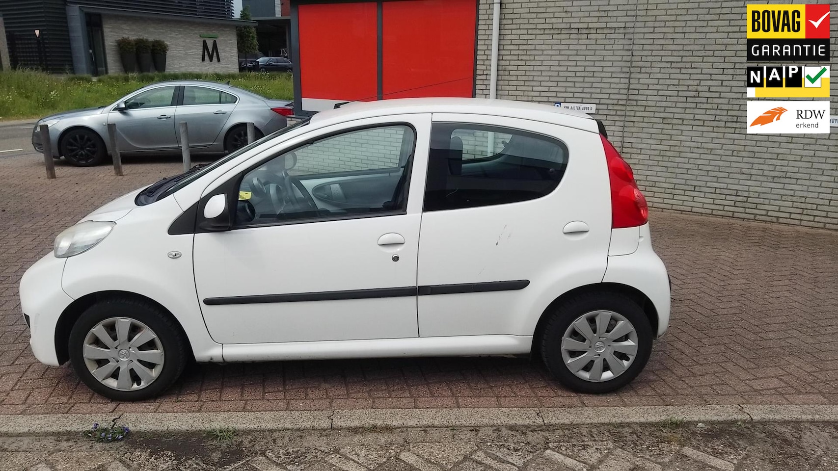 Peugeot 107 - 1.0-12V XS PRIJS IS INCL NIEUWE APK, SERVICEBEURT INCL FILTERS EN 3 MAAND GARANTIE - AutoWereld.nl