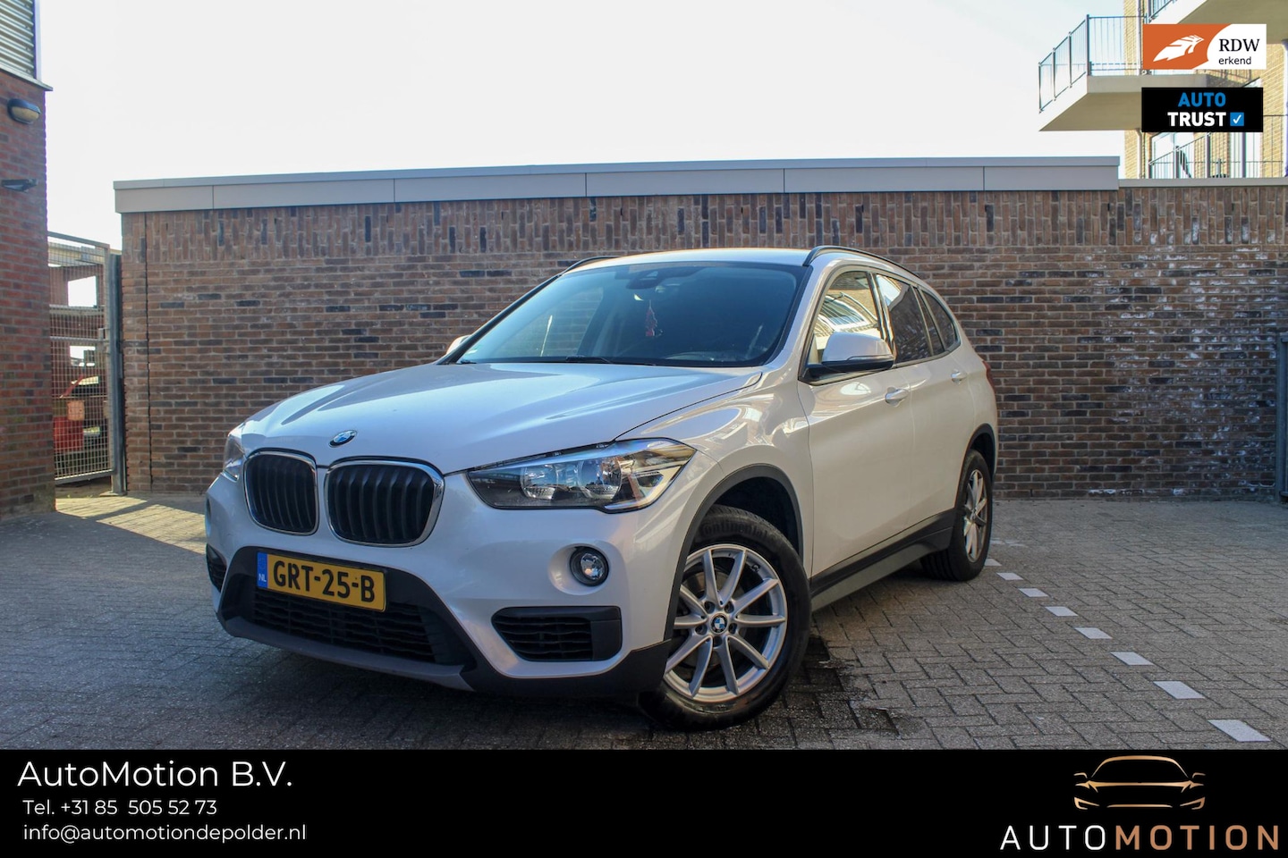 BMW X1 - sDrive16d Executive | Parkeersonsoren | Aut. kofferbak - AutoWereld.nl