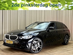 BMW 3-serie Touring - 330e *Carplay* Dealer Onderhouden / 19'' LMV / LED / Cruise / Navigatie / ECC Clima