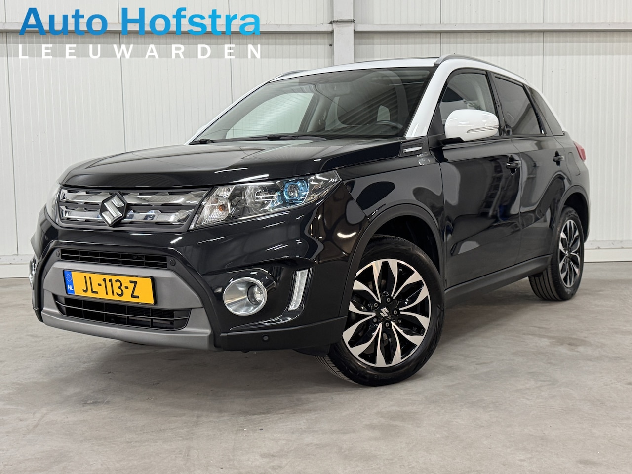 Suzuki Vitara - 1.6i 120 PK High Executive PANO SCHUFDAK KEYLESS CAMERA TREKHAAK - AutoWereld.nl