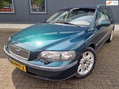 Volvo V70 - 2.3 T-5 Geartr. C.L, netto € 4.750, bijtelvriendelijk