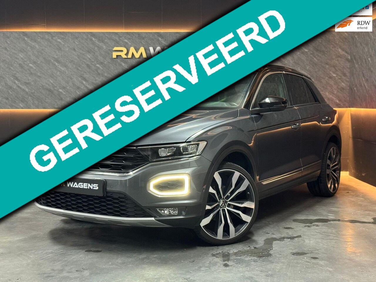Volkswagen T-Roc - 1.5 TSI R-Line|PANO|KEYLESS|CAM|IQ|SFEERV - AutoWereld.nl