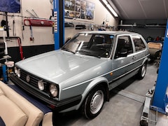 Volkswagen Golf - 1.6 CL