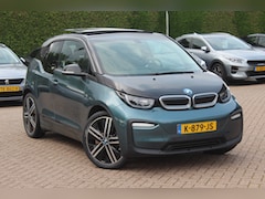 BMW i3 - Executive Edition 120Ah 42 kWh / SoH 98% / Panoramadak / Camera / Leder / 20'' / Keyless /